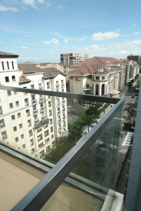 One Palm Tree Villas Manila Exteriér fotografie